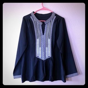 Size M Black bohemian style shirt